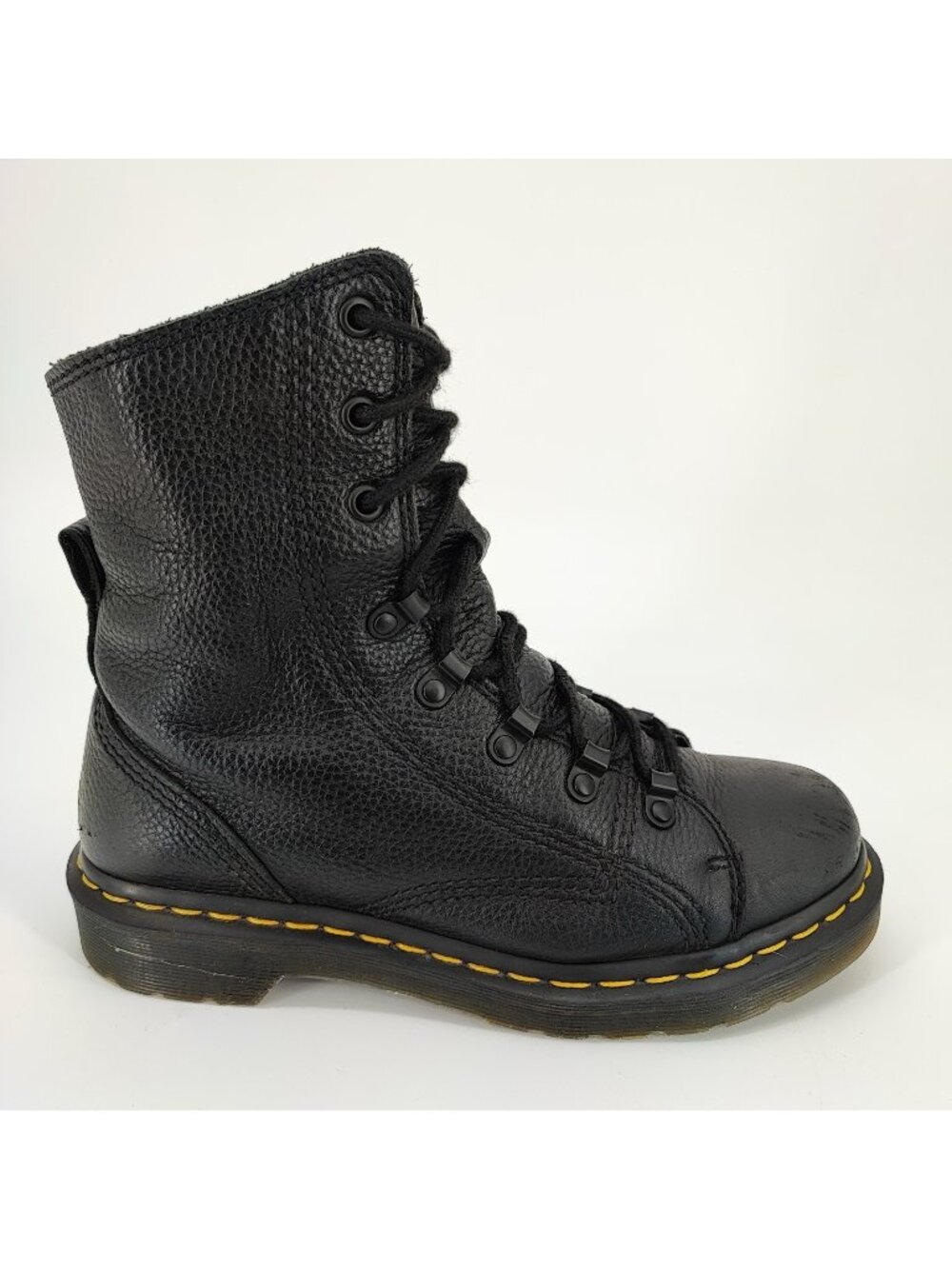 Dr. Martens Coraline Women’s 8 US Boots Leather Black AW0D4